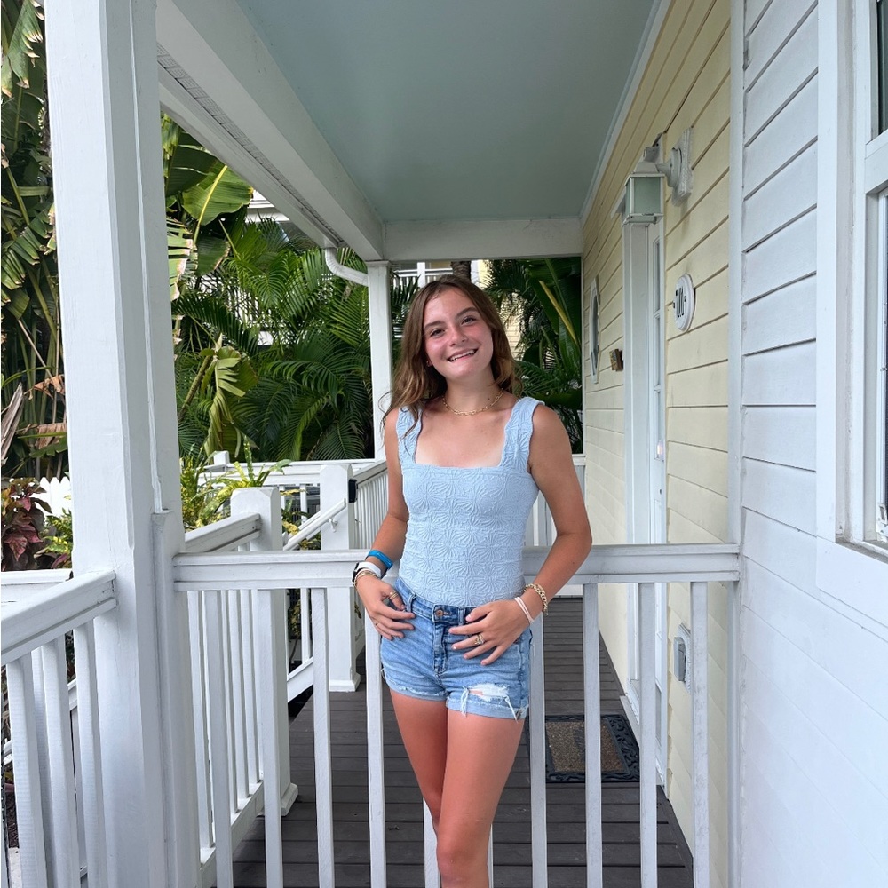 Meet your Posher, Lila